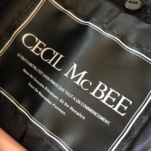 CECIL McBEE(セシルマクビー)のセシルマクビー ショートコート レディースのジャケット/アウター(毛皮/ファーコート)の商品写真