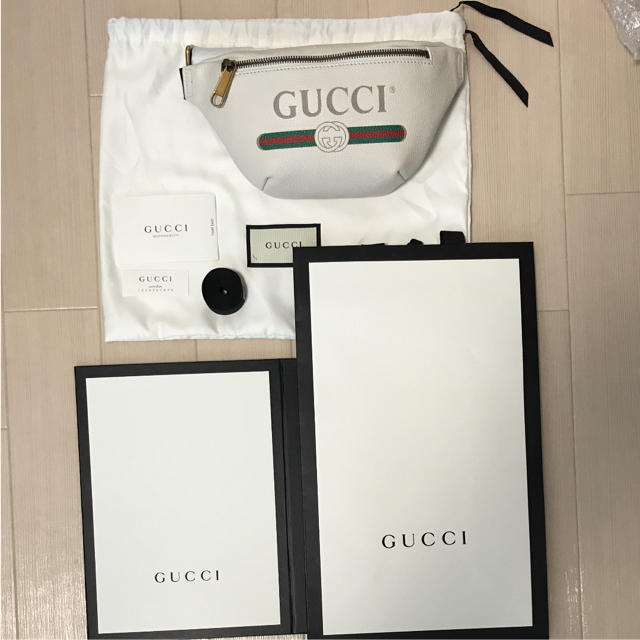 Gucci(グッチ)のグッチ GUCCI プリント スモール ベルトバッグ 新品未使用品 送料無料  レディースのバッグ(ボディバッグ/ウエストポーチ)の商品写真