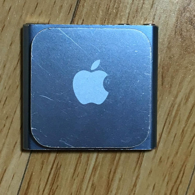 Apple(アップル)のiPod nano第6世代 ジャンク品 スマホ/家電/カメラのオーディオ機器(ポータブルプレーヤー)の商品写真