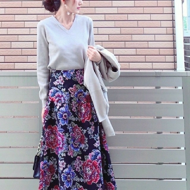 ラストSALE【antiqua】新品未使用大人気花柄刺繍ジャガードスカート