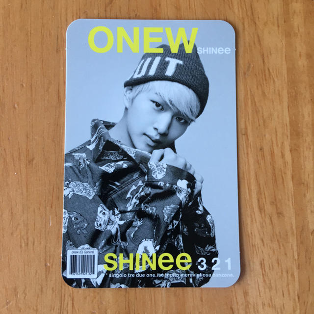 SHINee(シャイニー)のshinee  321 オニュ トレカ エンタメ/ホビーのCD(K-POP/アジア)の商品写真