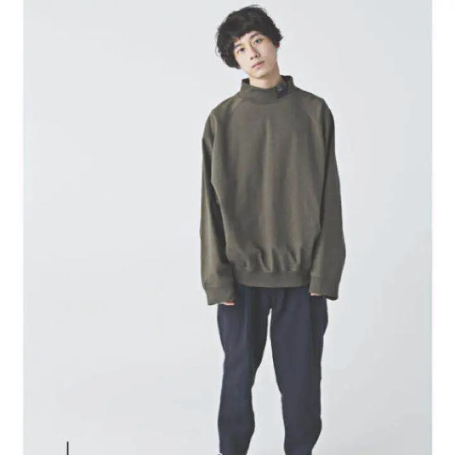 essay  high neck oversized sweater