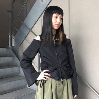 ジーヴィジーヴィ オフショルダーの通販 17点 | G.V.G.V.を買うならラクマ