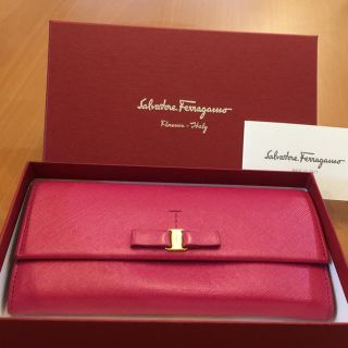 サルヴァトーレフェラガモ(Salvatore Ferragamo)のフェラガモ長財布(財布)