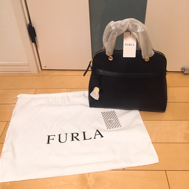 【12/1まで取り置き 専用】FURLA フルラ パイパー ブラックM