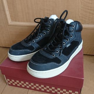 ヴァンズ(VANS)のVANS(バンズ)☆ミッドカットスニーカー☆ハイカット☆黒☆サイズ7

(スニーカー)