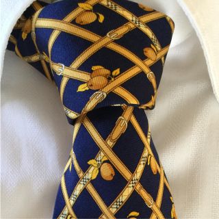 バーバリー(BURBERRY)の【人気商品】バーバリー ネクタイ 紺(ネクタイ)