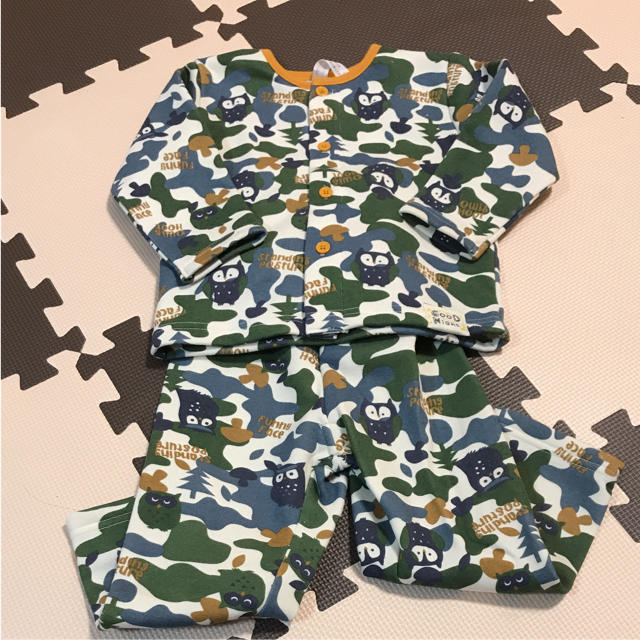 パジャマ90 キッズ/ベビー/マタニティのキッズ服男の子用(90cm~)(パジャマ)の商品写真