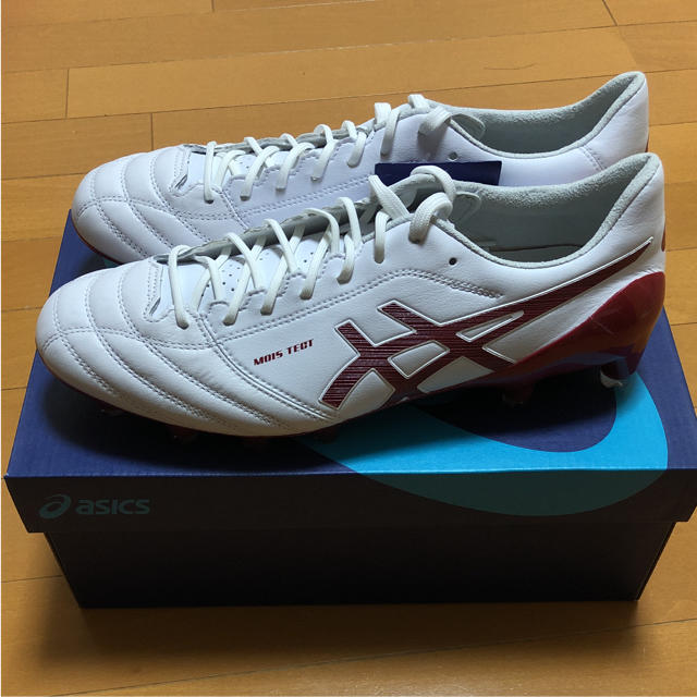 asics(アシックス)の新品 アシックス DSライト X-FLY4 世界1008足限定 イニエスタ スポーツ/アウトドアのサッカー/フットサル(シューズ)の商品写真