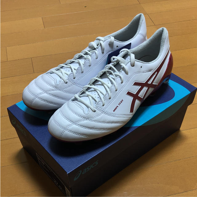 asics(アシックス)の新品 アシックス DSライト X-FLY4 世界1008足限定 イニエスタ スポーツ/アウトドアのサッカー/フットサル(シューズ)の商品写真