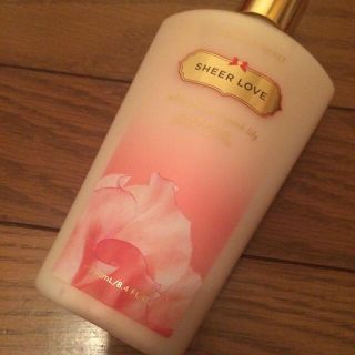 ヴィクトリアズシークレット(Victoria's Secret)のSHEER LOVEのボディーローション(その他)