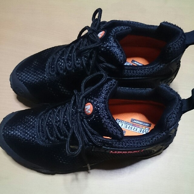 MERRELL(メレル)のMERRELL(メレル)ﾊｲｷﾝｸﾞｼｭｰｽﾞgore-tex レディースの靴/シューズ(スニーカー)の商品写真