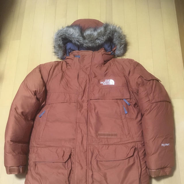 THE NORTH FACE(ザノースフェイス)のノースフェイス。マクマード。M。アースカラー。値下げ。 メンズのジャケット/アウター(ダウンジャケット)の商品写真