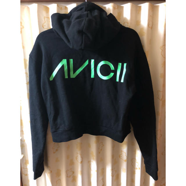 H&M(エイチアンドエム)のAVICII H&M コラボパーカー レディースのトップス(パーカー)の商品写真