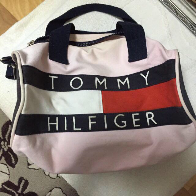TOMMY HILFIGER(トミーヒルフィガー)のTOMMY ボストンバッグ レディースのバッグ(ショルダーバッグ)の商品写真