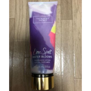 ヴィクトリアズシークレット(Victoria's Secret)のビクトリアシークレット♡ボディークリーム ラブスペル(ボディローション/ミルク)