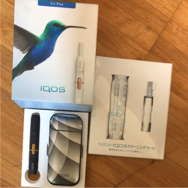 IQOS(アイコス)のiQOS本体 2.4 スキン、清掃用具付き メンズのファッション小物(タバコグッズ)の商品写真