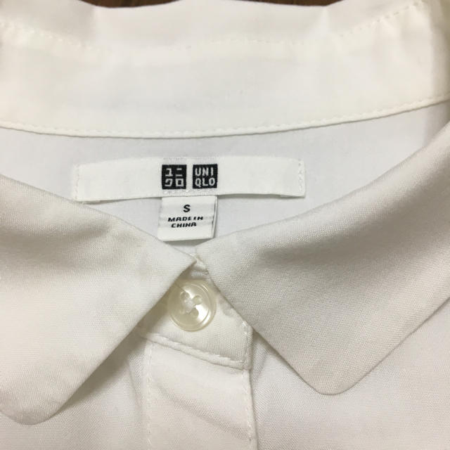 UNIQLO(ユニクロ)のユニクロの白シャツ レディースのトップス(シャツ/ブラウス(長袖/七分))の商品写真