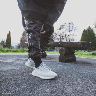 adidas - YEEZY calabasas track pants XSの通販 by ぐらっくま's shop ...