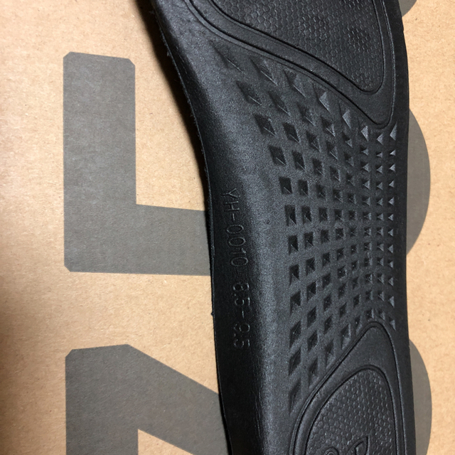 adidas(アディダス)のイージーブースト350v2 メンズの靴/シューズ(スニーカー)の商品写真