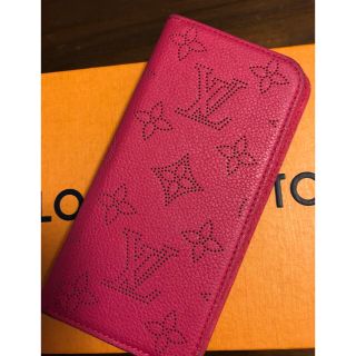 ルイヴィトン(LOUIS VUITTON)のルイヴィトン iPhoneカバー マヒナ(モバイルケース/カバー)