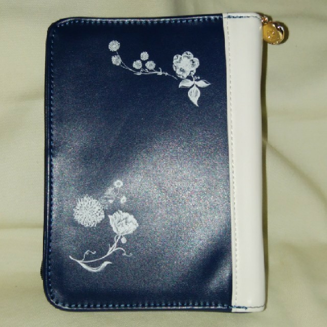 Benefique 未使用 Benefique 化粧ポーチ 手帳型の通販 By ゆい S Shop ベネフィークならラクマ Benefique 未使用 Benefique 化粧ポーチ 手帳型の通販 By ゆい S Shop ベネフィークならラクマ