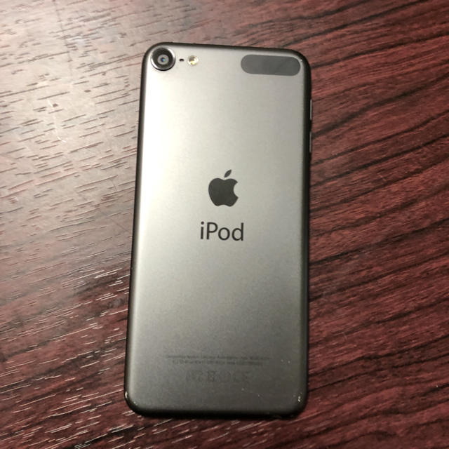 iPod touch(アイポッドタッチ)のiPod touch 6世代 16GB スマホ/家電/カメラのスマートフォン/携帯電話(スマートフォン本体)の商品写真