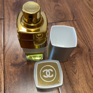 シャネル(CHANEL)の♥︎ CHANEL♥︎シャネル人気の N°19♥︎50ml(香水(女性用))