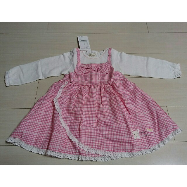 coeur a coeur(クーラクール)のクーラクール　ワンピースレッド100 キッズ/ベビー/マタニティのキッズ服女の子用(90cm~)(ワンピース)の商品写真