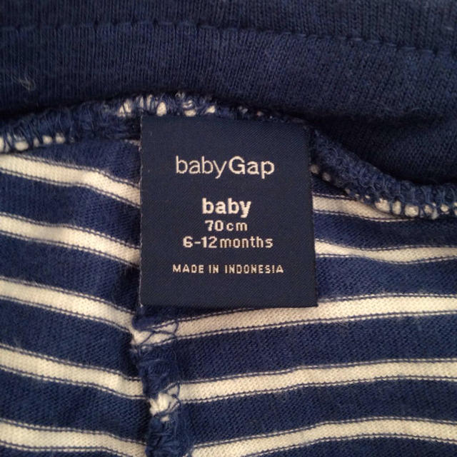 babyGAP(ベビーギャップ)の70㎝ パンツとレギンス一体型 ボトム キッズ/ベビー/マタニティのキッズ服男の子用(90cm~)(その他)の商品写真