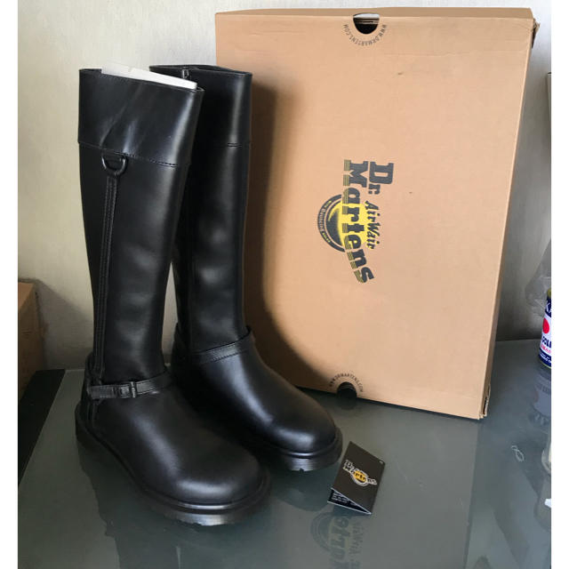 Dr.Martens(ドクターマーチン)のいつる様 新品未使用 ドクターマーチン ロングブーツ  レディースの靴/シューズ(ブーツ)の商品写真