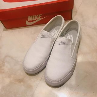 ナイキ(NIKE)の本日限定値下げ！NIKE WMNS TOKI SLIP CANVAS (ナイキ)(スニーカー)