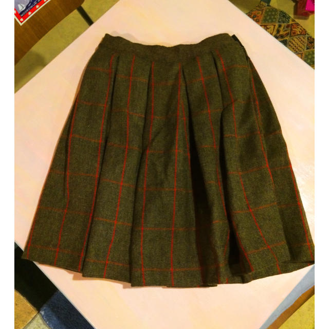 iliann loeb(イリアンローヴ)のiliann loeb LOVAT ツイード　プリーツスカート　スコットランド製 レディースのスカート(ひざ丈スカート)の商品写真