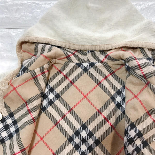 BURBERRY(バーバリー)の【non♡様専用】ポンチョ ケープ バーバリー リバーシブル キッズ/ベビー/マタニティのベビー服(~85cm)(ジャケット/コート)の商品写真