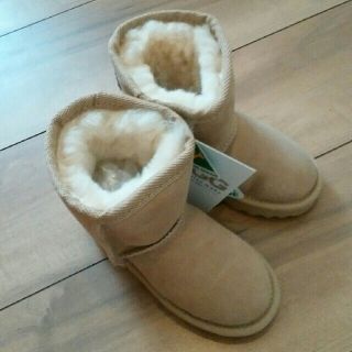 アグ(UGG)のてつとかず様専用☆　新品、未使用☆　UGG アグ　ブーツ　キッズ(ブーツ)