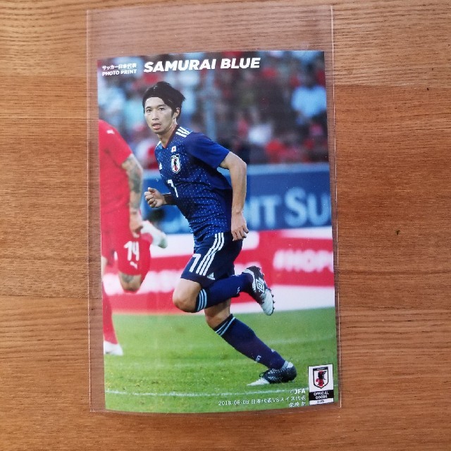 キリン(キリン)のサッカー日本代表 キリンカップ 柴崎岳 スポーツ/アウトドアのサッカー/フットサル(記念品/関連グッズ)の商品写真