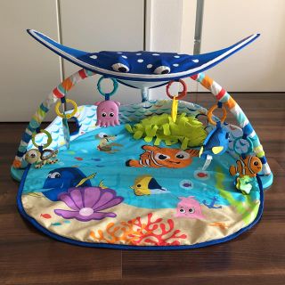 フィッシャープライス(Fisher-Price)のファインディング・ニモ  オーシャンライツ&ミュージックジム(ベビージム)