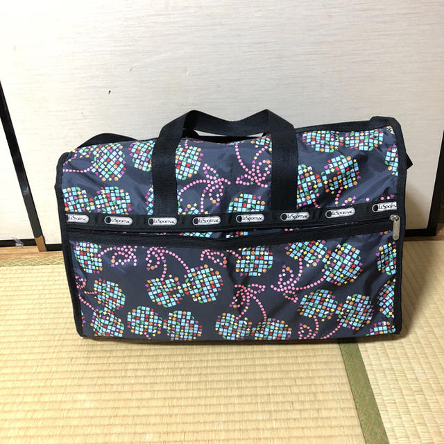 LeSportsac(レスポートサック)のLeSportsac  2ウェイボストンバッグ 大容量 軽量 レディースのバッグ(ボストンバッグ)の商品写真