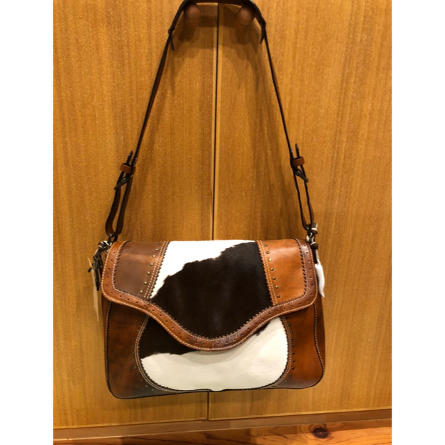 FERRIRA CLASSIC(フェリーラクラッシック)のFERRIRA イタリア製 革×ハラコ バッグ レディースのバッグ(ショルダーバッグ)の商品写真