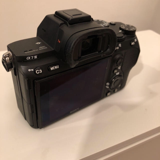 SONY α7iii 美品 SDカード付き! SONY α7iii 美品 SDカード付き!