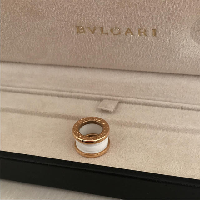 BVLGARI(ブルガリ)のブルガリ ビーゼロワン ペンダントトップ レディースのアクセサリー(ネックレス)の商品写真