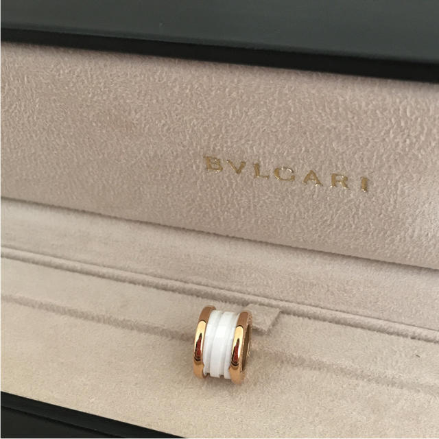 BVLGARI(ブルガリ)のブルガリ ビーゼロワン ペンダントトップ レディースのアクセサリー(ネックレス)の商品写真