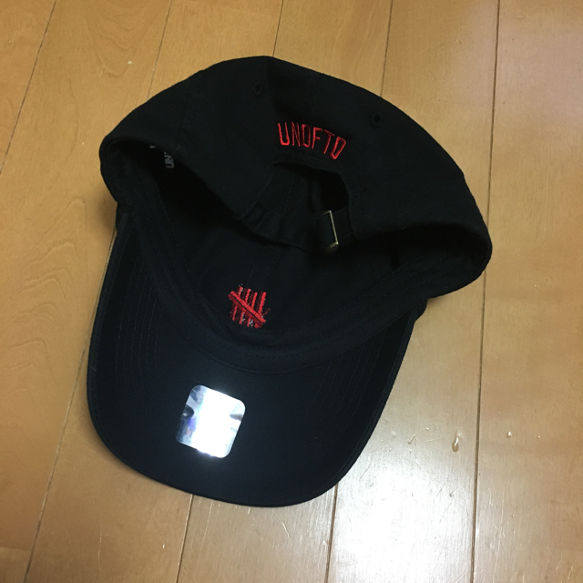 UNDEFEATED(アンディフィーテッド)のUNDEFEATED キャップ メンズの帽子(キャップ)の商品写真