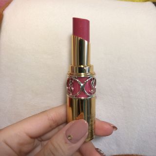 イヴサンローランボーテ(Yves Saint Laurent Beaute)のルージュ ヴォリュプテ シャイン 13(口紅)