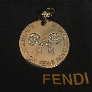 フェンディ(FENDI)のFENDI フェンディ ラインストーンモチーフペンダントトップ(チャーム)