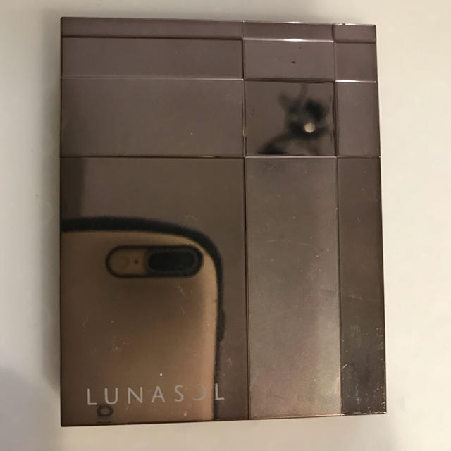 LUNASOL(ルナソル)のルナソル スキンモデリングアイズ 01 コスメ/美容のベースメイク/化粧品(アイシャドウ)の商品写真