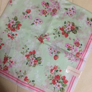 ローラアシュレイ(LAURA ASHLEY)のLAURA ASHLEYハンカチ 新品(ハンカチ)