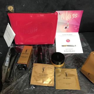 イヴサンローランボーテ(Yves Saint Laurent Beaute)のイヴサンローラン ピンクポーチ化粧品セット 新品(ポーチ)