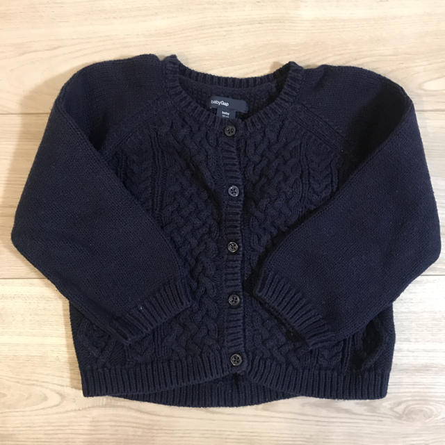 babyGAP(ベビーギャップ)のbabyGap ケーブルニットカーディガン キッズ/ベビー/マタニティのキッズ服女の子用(90cm~)(カーディガン)の商品写真