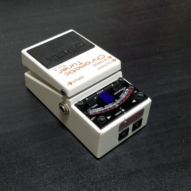 BOSS(ボス)のBOSS TU-2 Chromatic Tuner
チューナー 楽器のギター(エフェクター)の商品写真